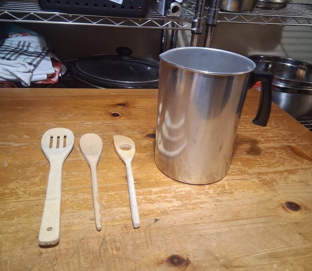 The Flaming Candle 1lb Pouring Melting Pot & Wooden Spatula Set Arts & Crafts